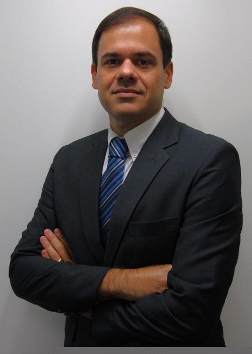 
                                    Luiz Ernani Andrade                                     